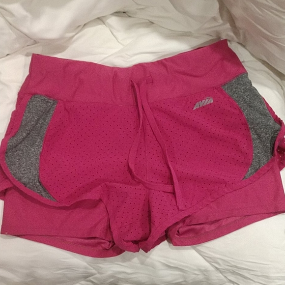 Shorts - Picture 1 of 3